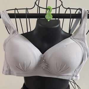 Chic Silver Women's Bra